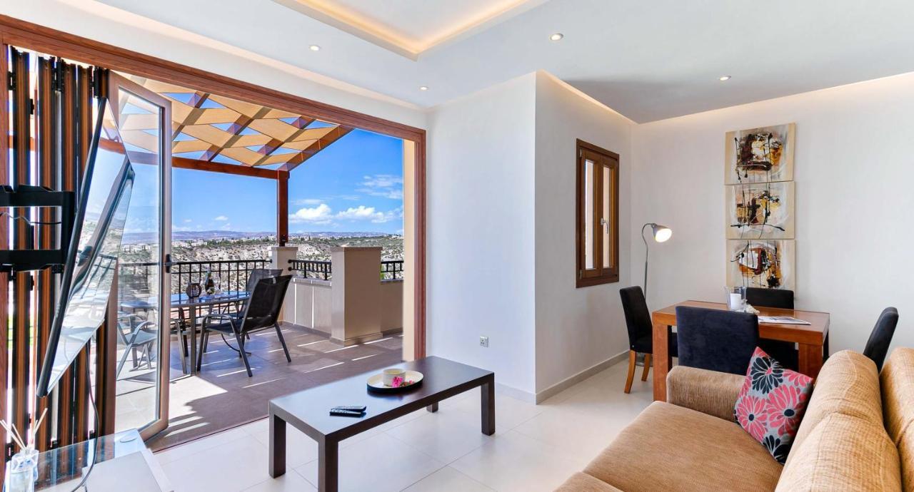 Modern Apartment Nz11 Large Balconies With Sea And Mountain Views Kúklia Kültér fotó