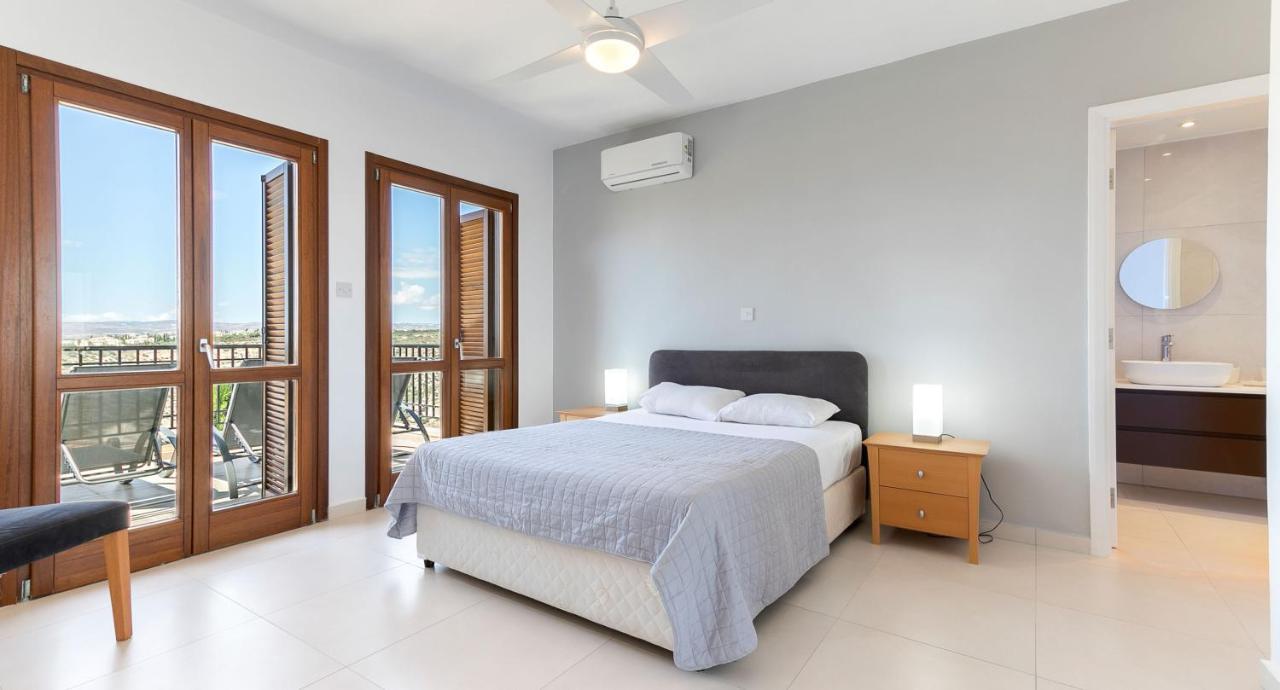 Modern Apartment Nz11 Large Balconies With Sea And Mountain Views Kúklia Kültér fotó